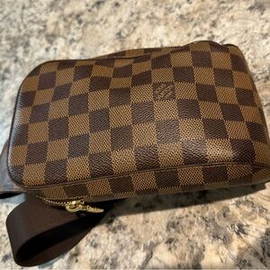 Louis Vuitton -Authentic -Damien Geronimos cross-body/Fanny pack